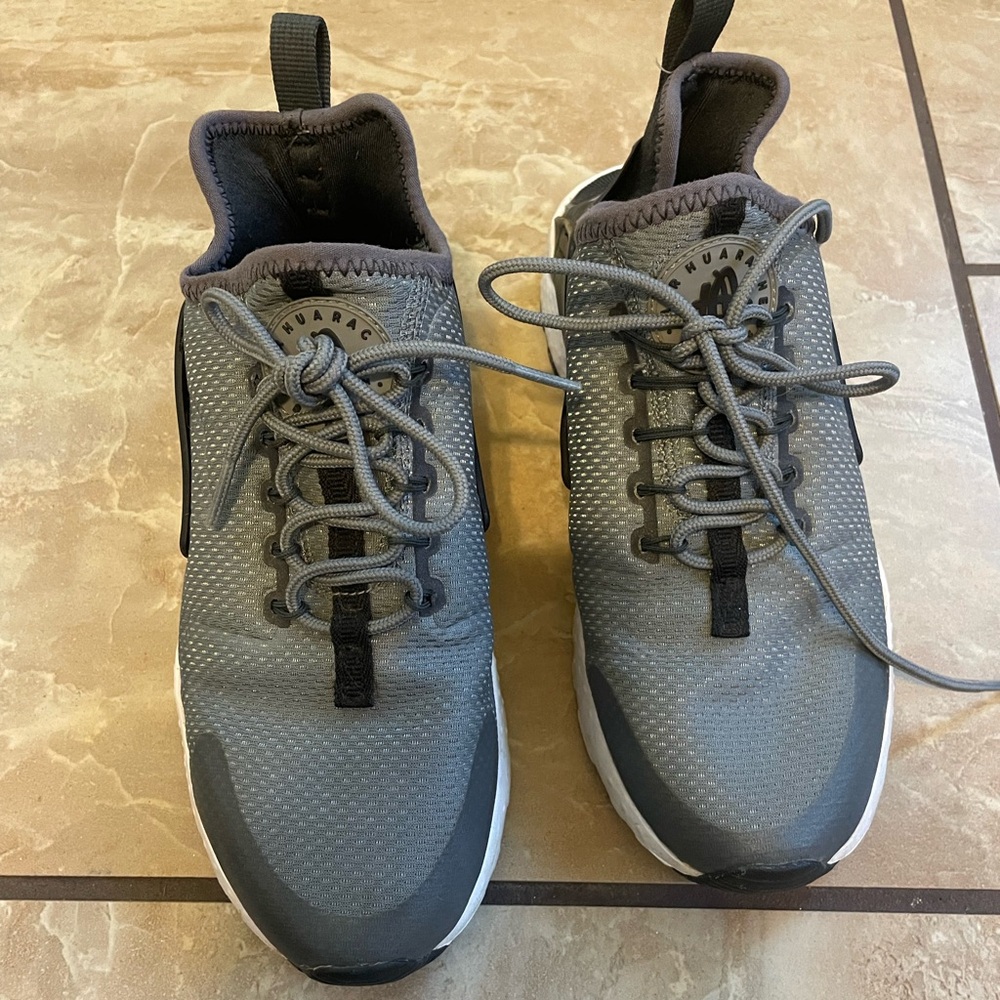 Throwback Huaraches - image 2